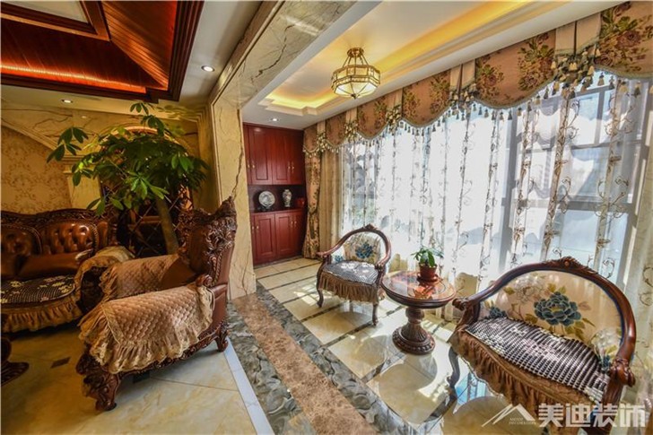 長沙洋湖公館復(fù)式裝修案例-客廳