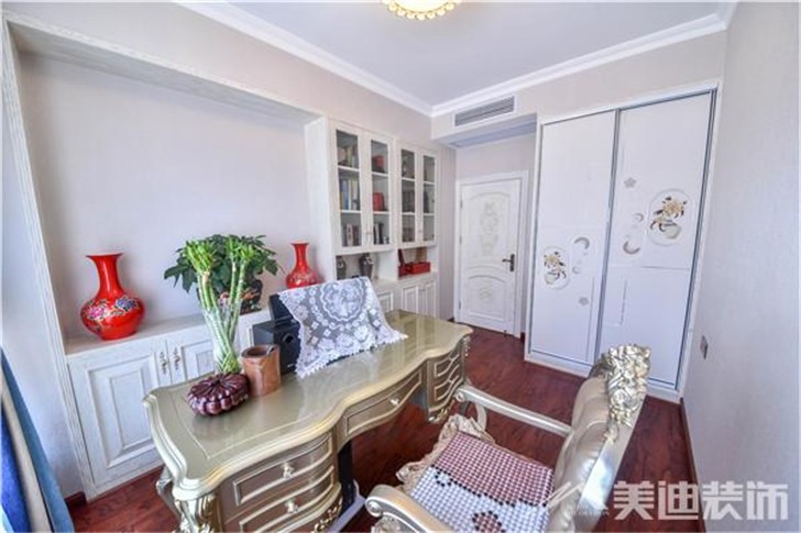 長(zhǎng)沙洋湖公館裝修案例-臥室