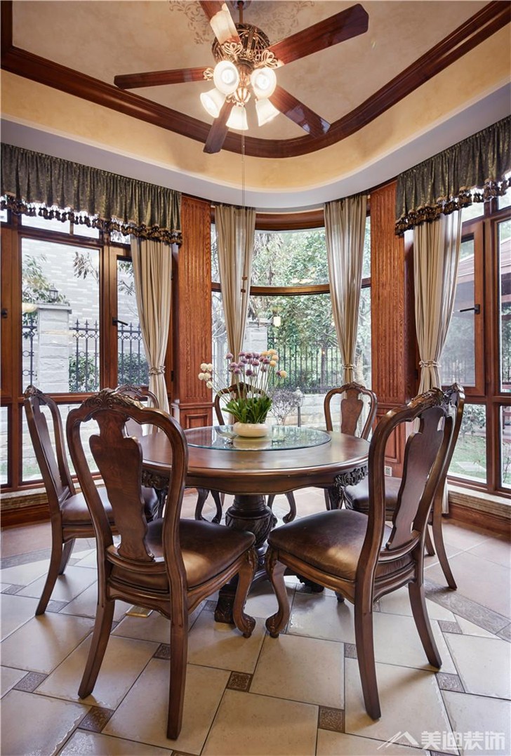 長沙世茂鉑翠灣裝修案例-餐廳