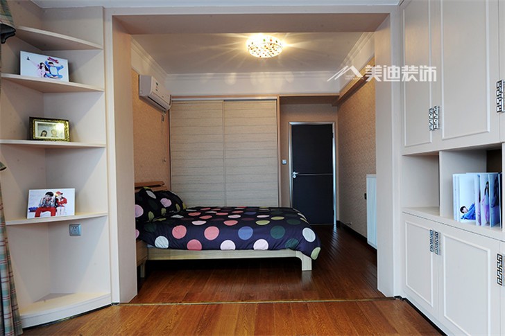 凱樂(lè)國(guó)際歐式裝修案例-臥室