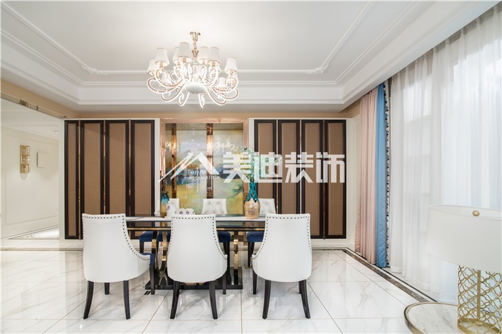 保利國際新奢古典風(fēng)裝修案例圖—餐廳