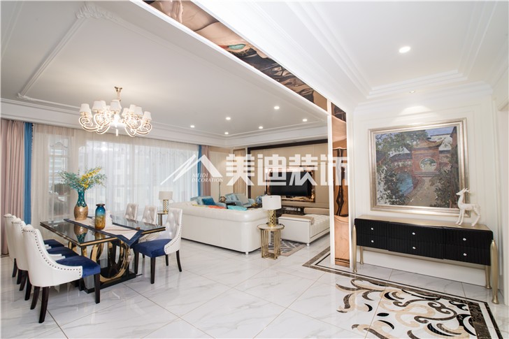 保利國際新奢古典風(fēng)裝修案例圖—進(jìn)門