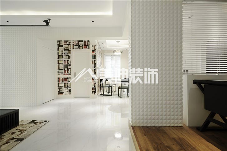 碧桂園現(xiàn)代簡約風(fēng)裝修案例圖—餐廳