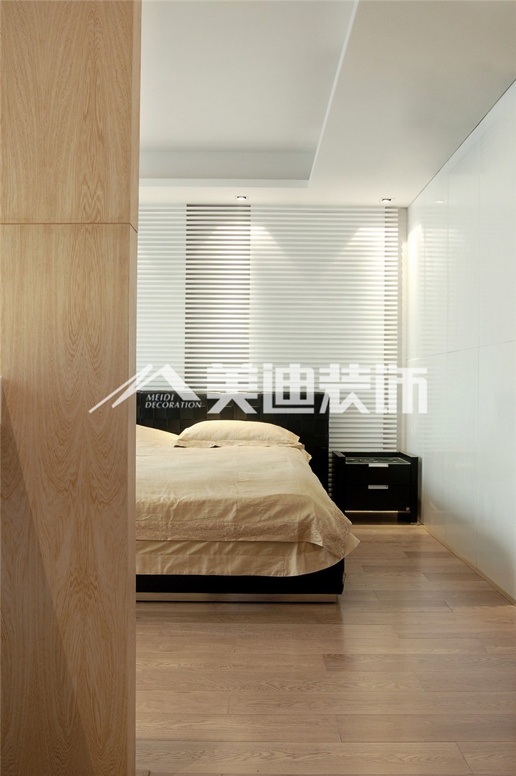 融科東南?，F(xiàn)代簡(jiǎn)約風(fēng)裝修案例圖—臥室