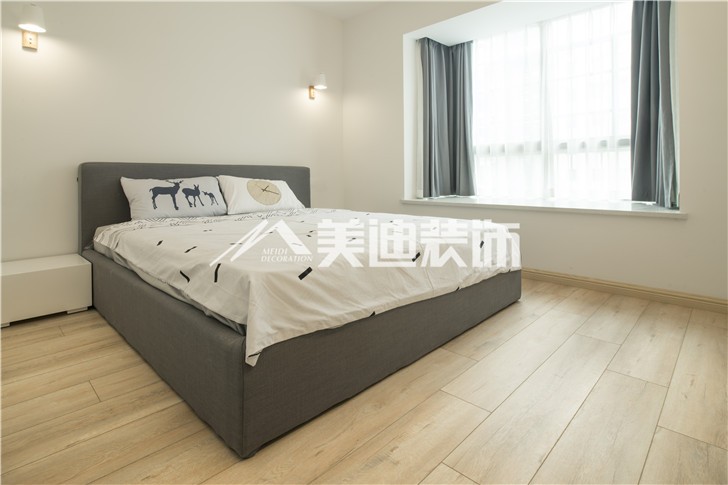 北辰三角洲現(xiàn)代簡(jiǎn)約風(fēng)裝修案例圖—臥室