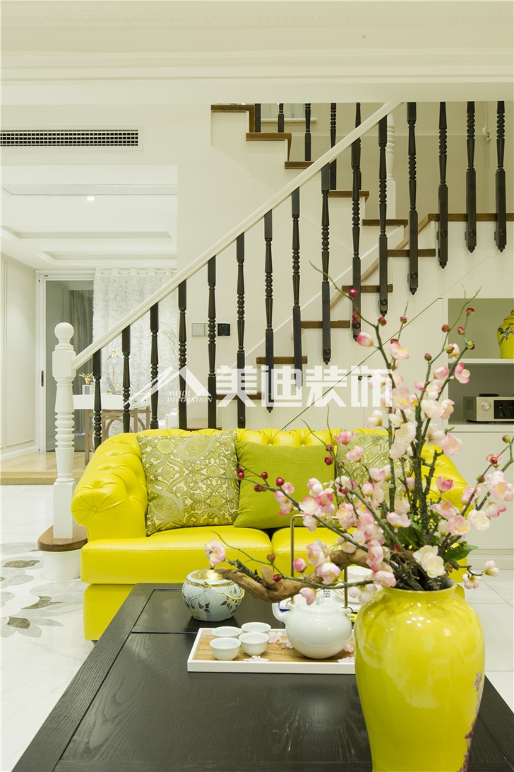 世貿(mào)鉑翠灣清新北歐風(fēng)裝修案例圖—客廳