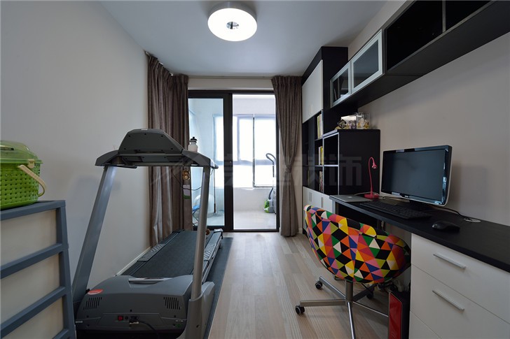 塞納公館110平現(xiàn)代裝修案例圖--過道