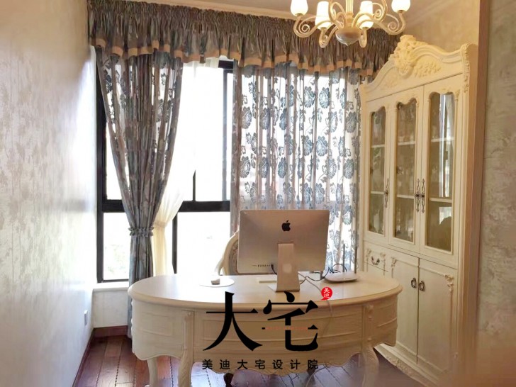 635039419509858123_副本