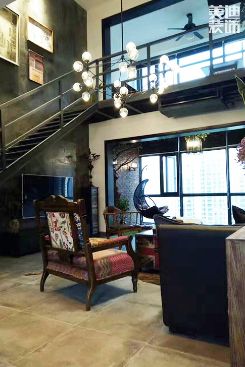 鑫遠(yuǎn)御文臺(tái)177平米工業(yè)風(fēng)實(shí)景圖--客廳