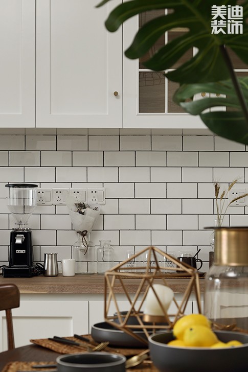 愛(ài)琴灣148平米北歐風(fēng)格實(shí)景圖--餐廳