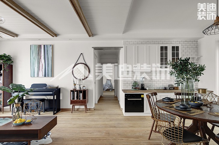 愛(ài)琴灣148平米北歐風(fēng)格實(shí)景圖--客廳