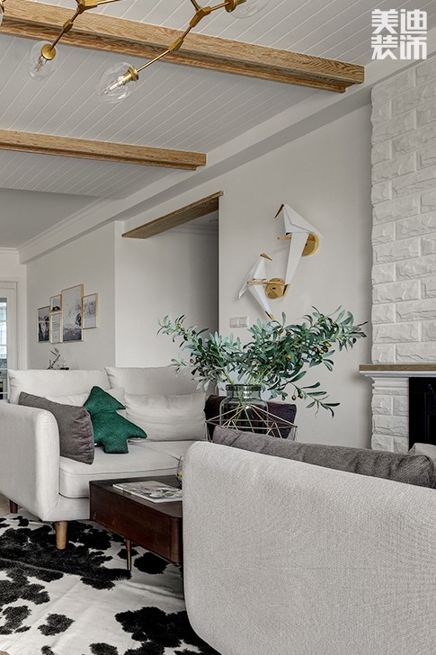 愛(ài)琴灣148平米北歐風(fēng)格實(shí)景圖--客廳