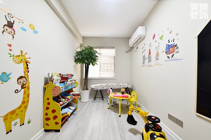 乾源國(guó)際115㎡現(xiàn)代簡(jiǎn)約裝修案例圖--書房