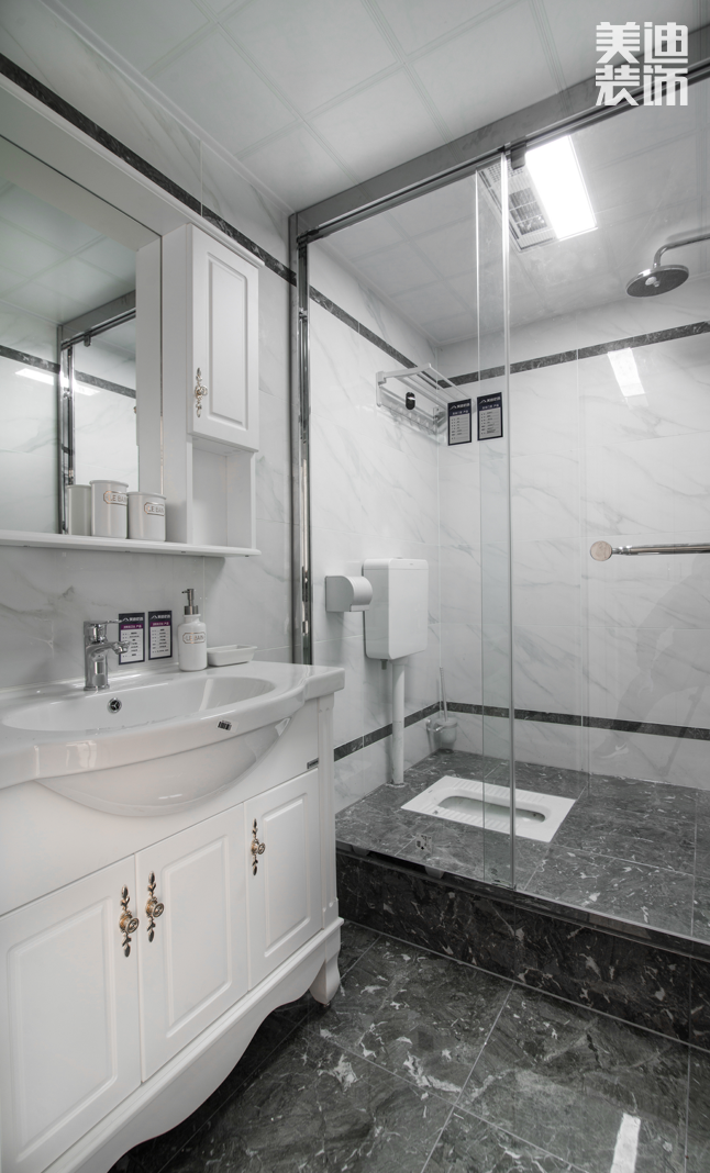 雙灣國際120平米新奢古典案例裝修實拍圖-衛(wèi)生間