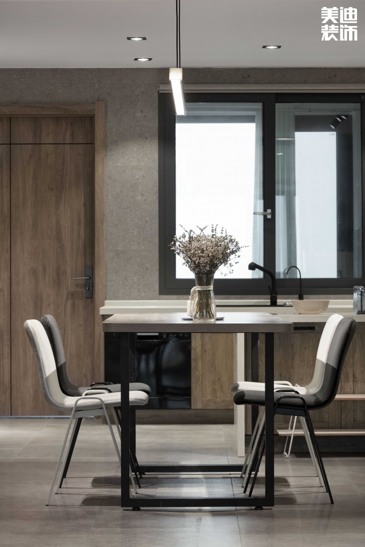 達(dá)美溪湖灣190平米現(xiàn)代風(fēng)格實拍案例