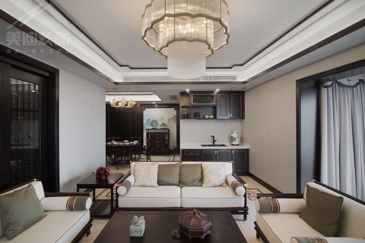 北辰定江洋285平米新中式風(fēng)裝修案例實(shí)拍圖-客廳