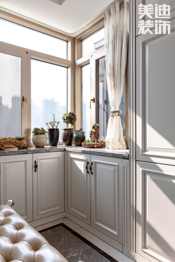 雙灣國際215平米法式輕奢風裝修案例實拍圖-細節(jié)