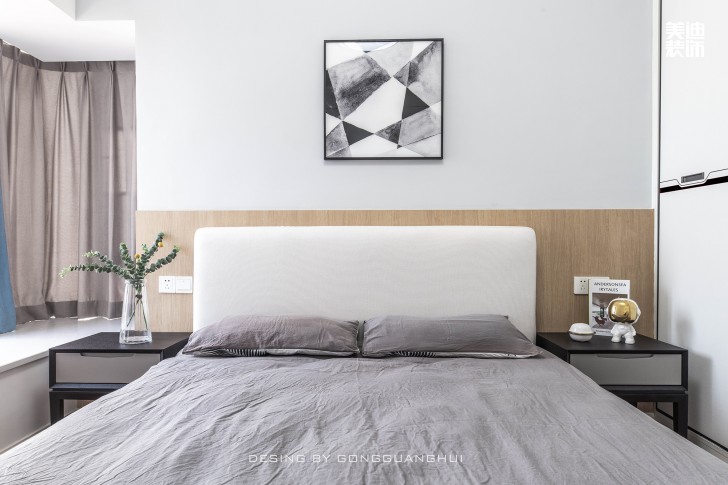 保利西海岸130㎡現(xiàn)代風(fēng)格案例實(shí)拍圖