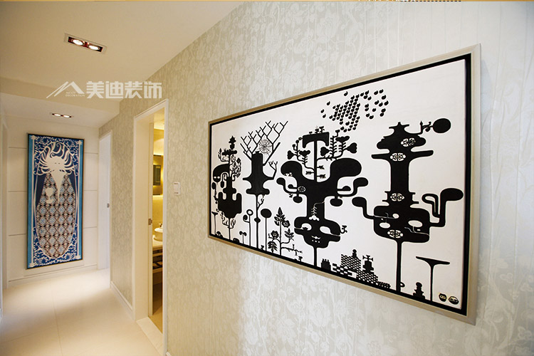 在長沙，買個90左右的房子，價格也是最合適的，很適合剛出來奮斗不久的年輕人，且現(xiàn)在市面上的小戶型家居居多，適合90平小戶型裝修風(fēng)格主要為簡約風(fēng)格，既節(jié)省裝修費(fèi)用同時又展現(xiàn)自我個性長沙90平房子裝修